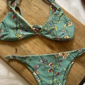 New Kulani Kini Floral Print